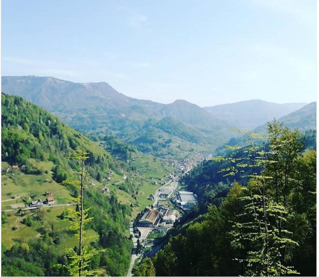 Apartment Perunika Cerkno Bagian luar foto