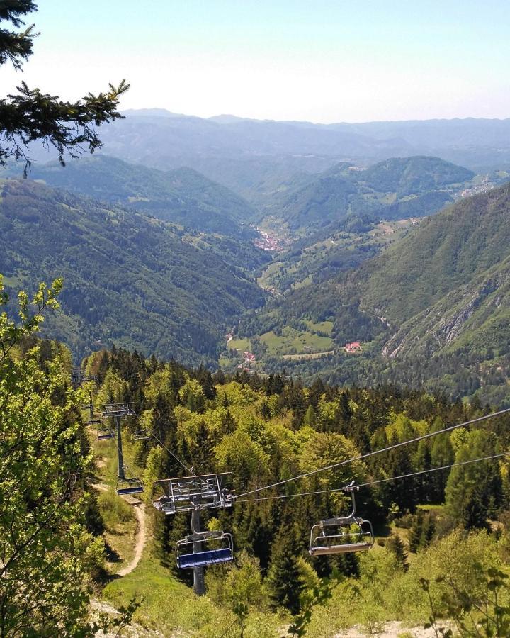 Apartment Perunika Cerkno Bagian luar foto